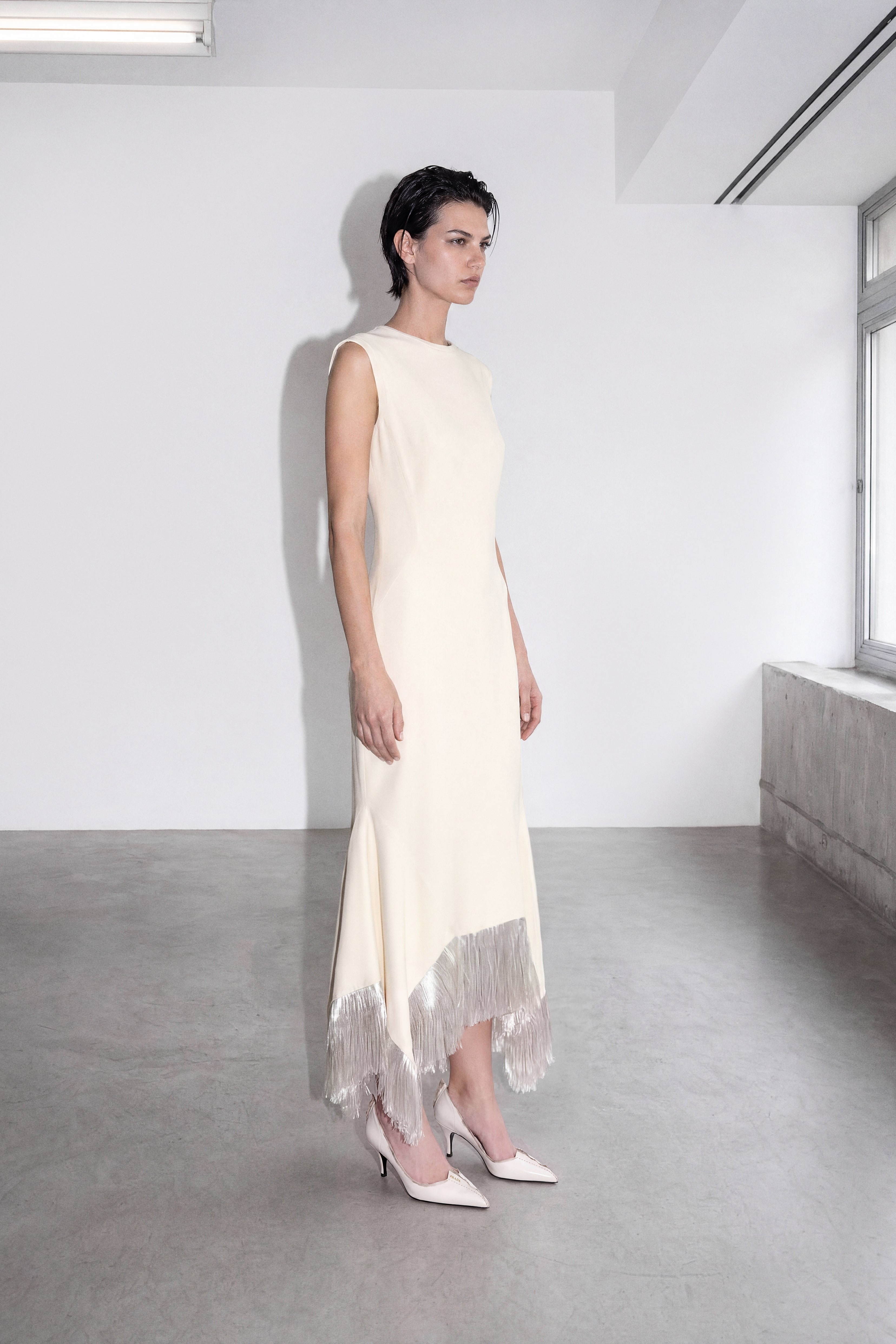 dress with raffia hem